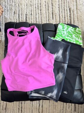 ALO Yoga BUNDLE Pink High-Neck Tank Biker Shorts Leggings Sz M